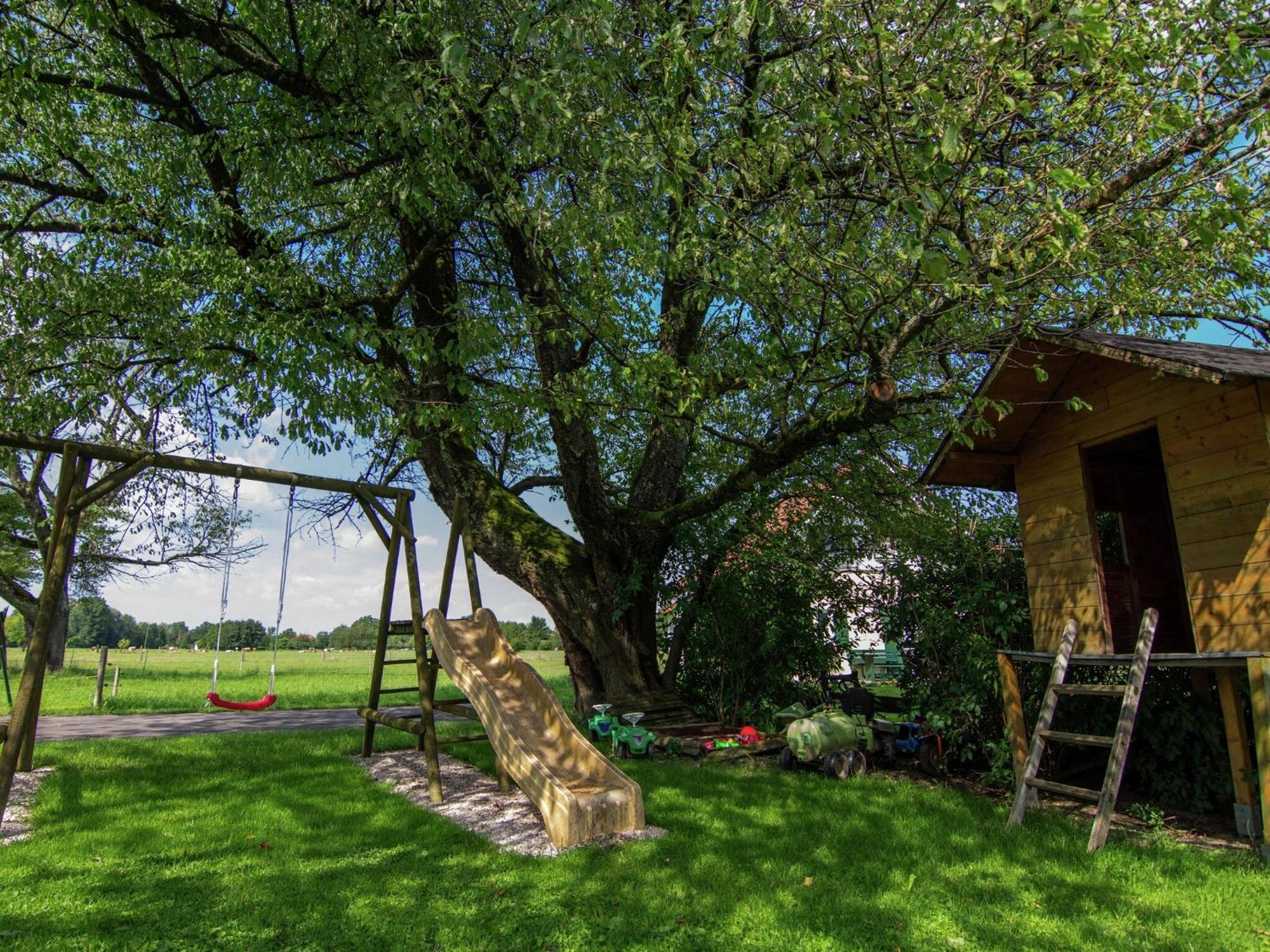 Alluring Holiday Home In Ubersee With Whirlpool Экстерьер фото