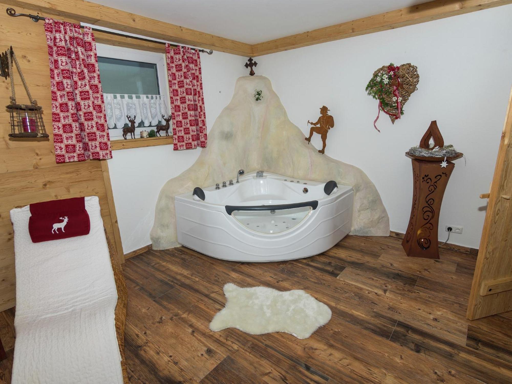 Alluring Holiday Home In Ubersee With Whirlpool Экстерьер фото