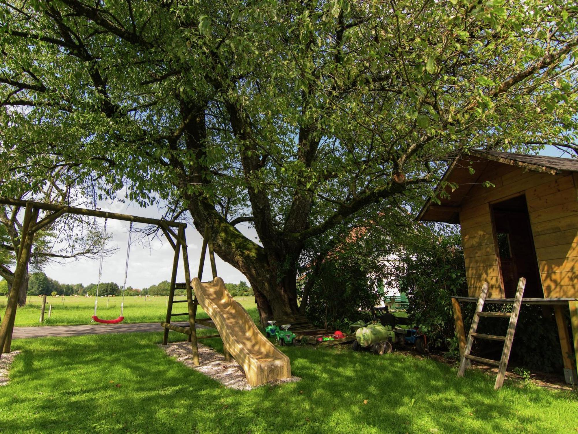 Alluring Holiday Home In Ubersee With Whirlpool Экстерьер фото