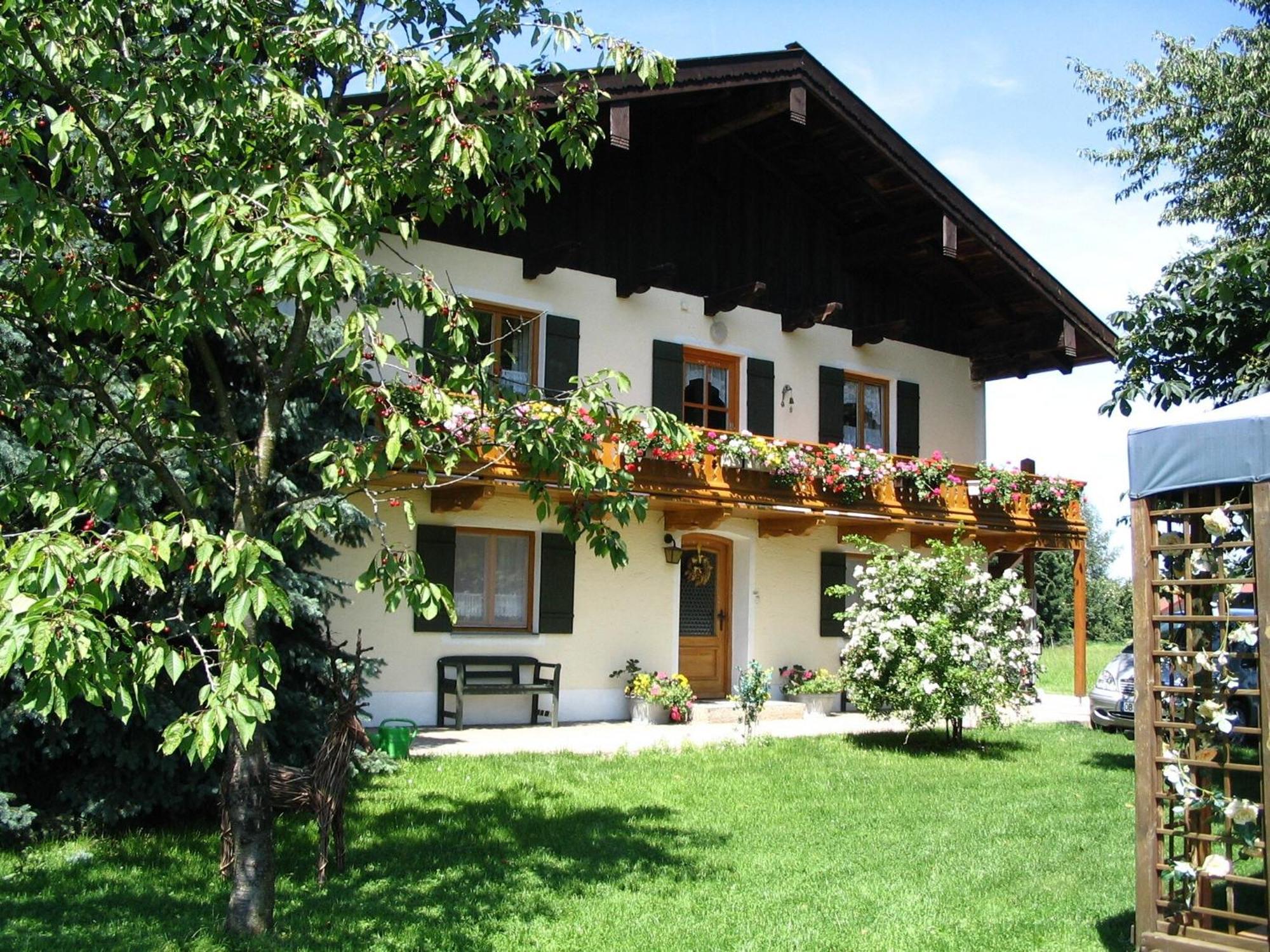 Alluring Holiday Home In Ubersee With Whirlpool Экстерьер фото