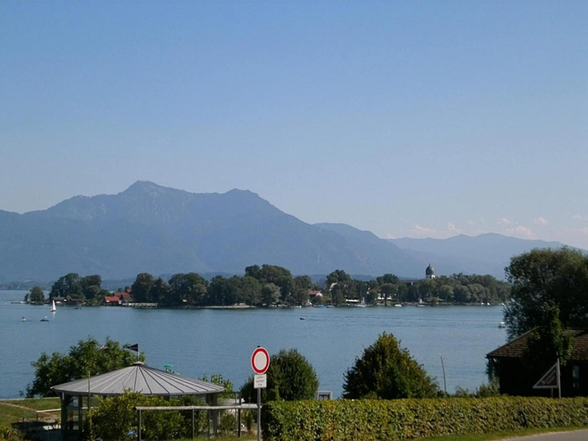 Alluring Holiday Home In Ubersee With Whirlpool Экстерьер фото